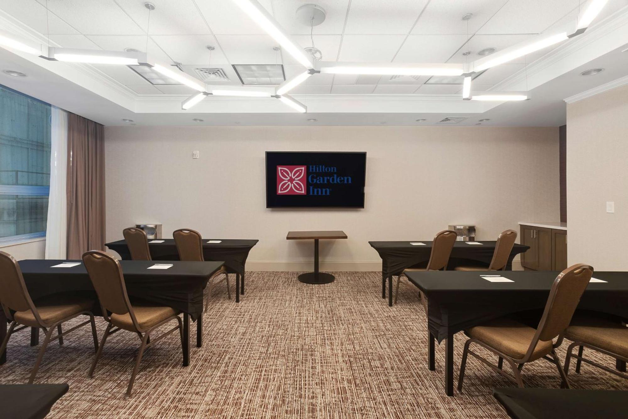 Hilton Garden Inn New Orleans French Quarter/Cbd Exterior photo
